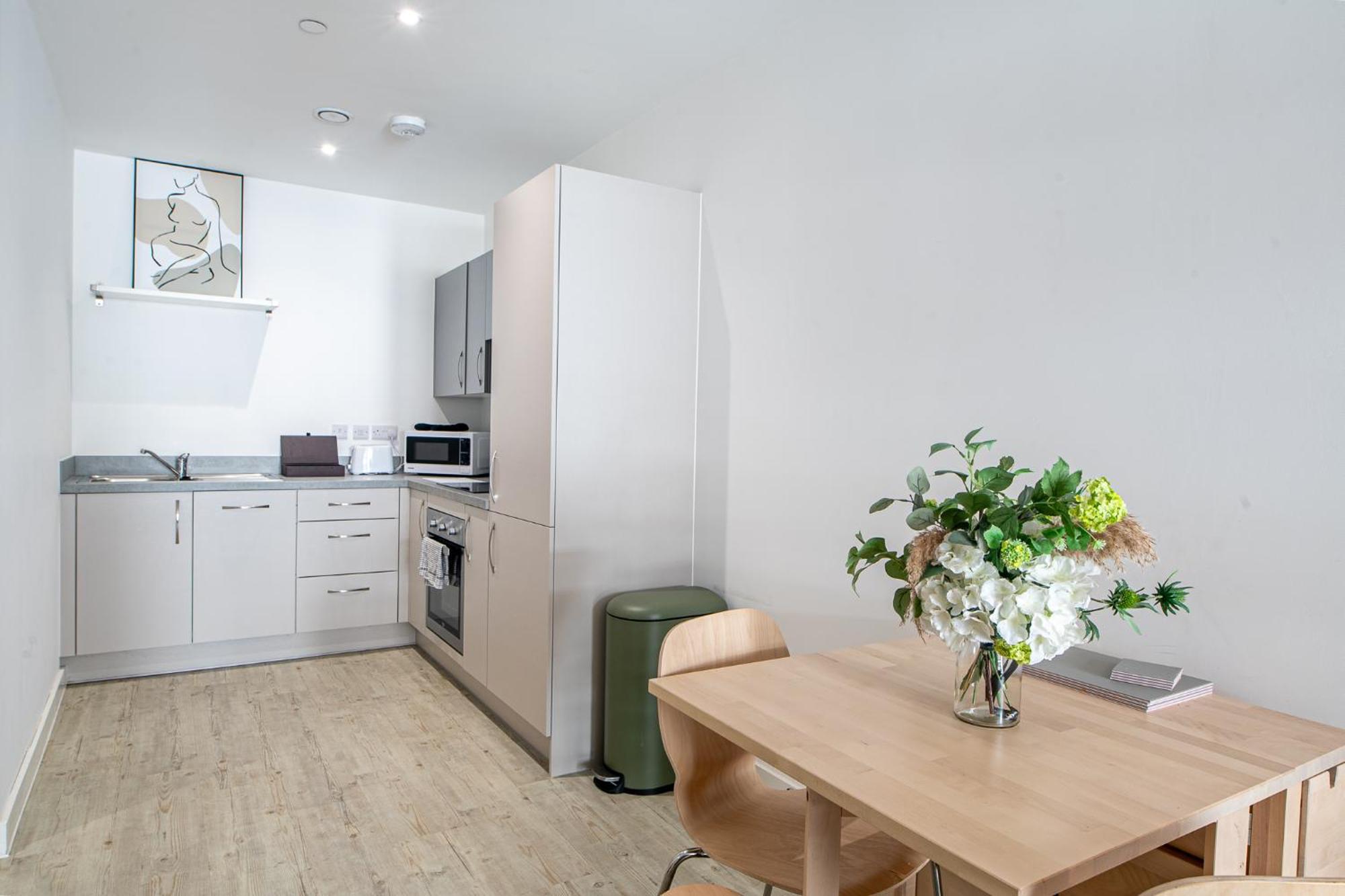 Modern And Spacious Apartment In Salford Quays 曼彻斯特 外观 照片